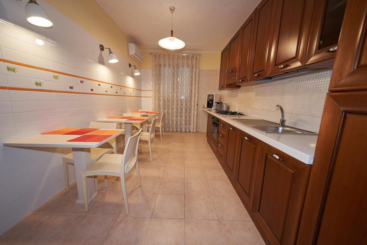 B&B Mary Grace Rossano Stazione ภายนอก รูปภาพ