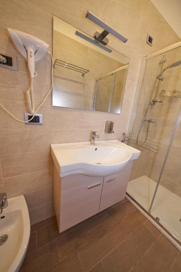 B&B Mary Grace Rossano Stazione ภายนอก รูปภาพ