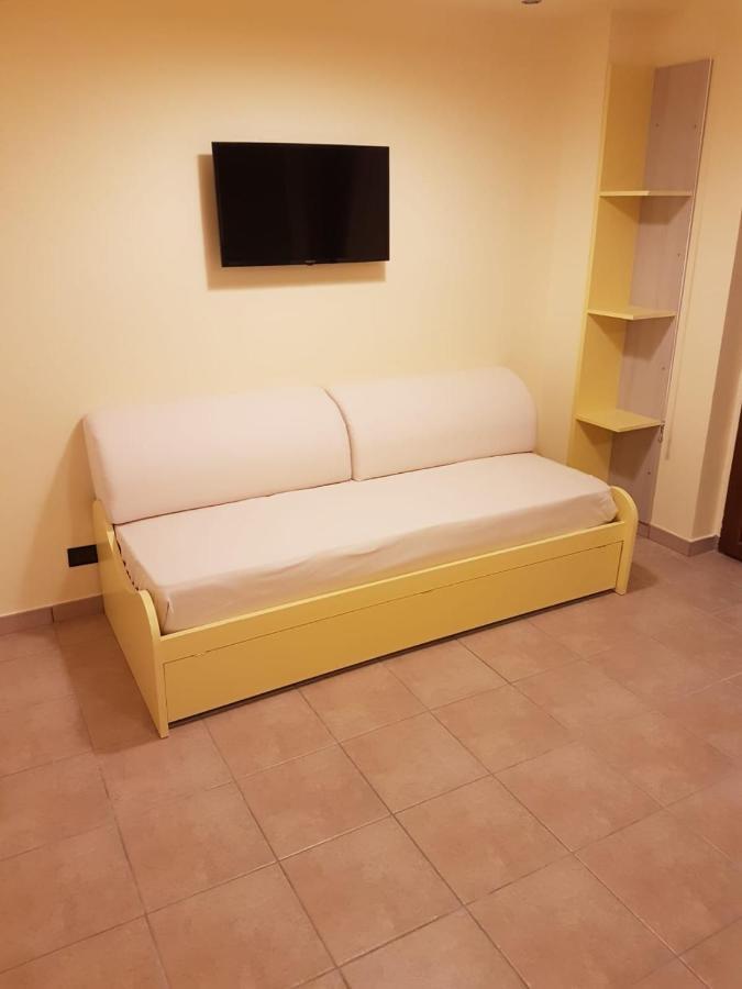 B&B Mary Grace Rossano Stazione ภายนอก รูปภาพ